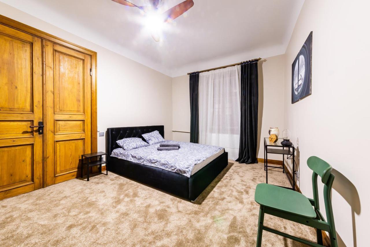 Apartamento Gourmet Storie'S Ap 68Sqm Renovated Free Parking Riga Exterior foto