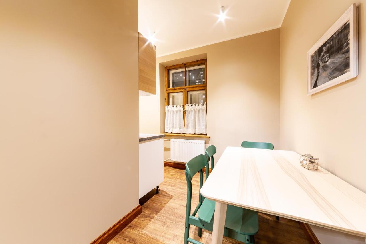 Apartamento Gourmet Storie'S Ap 68Sqm Renovated Free Parking Riga Exterior foto