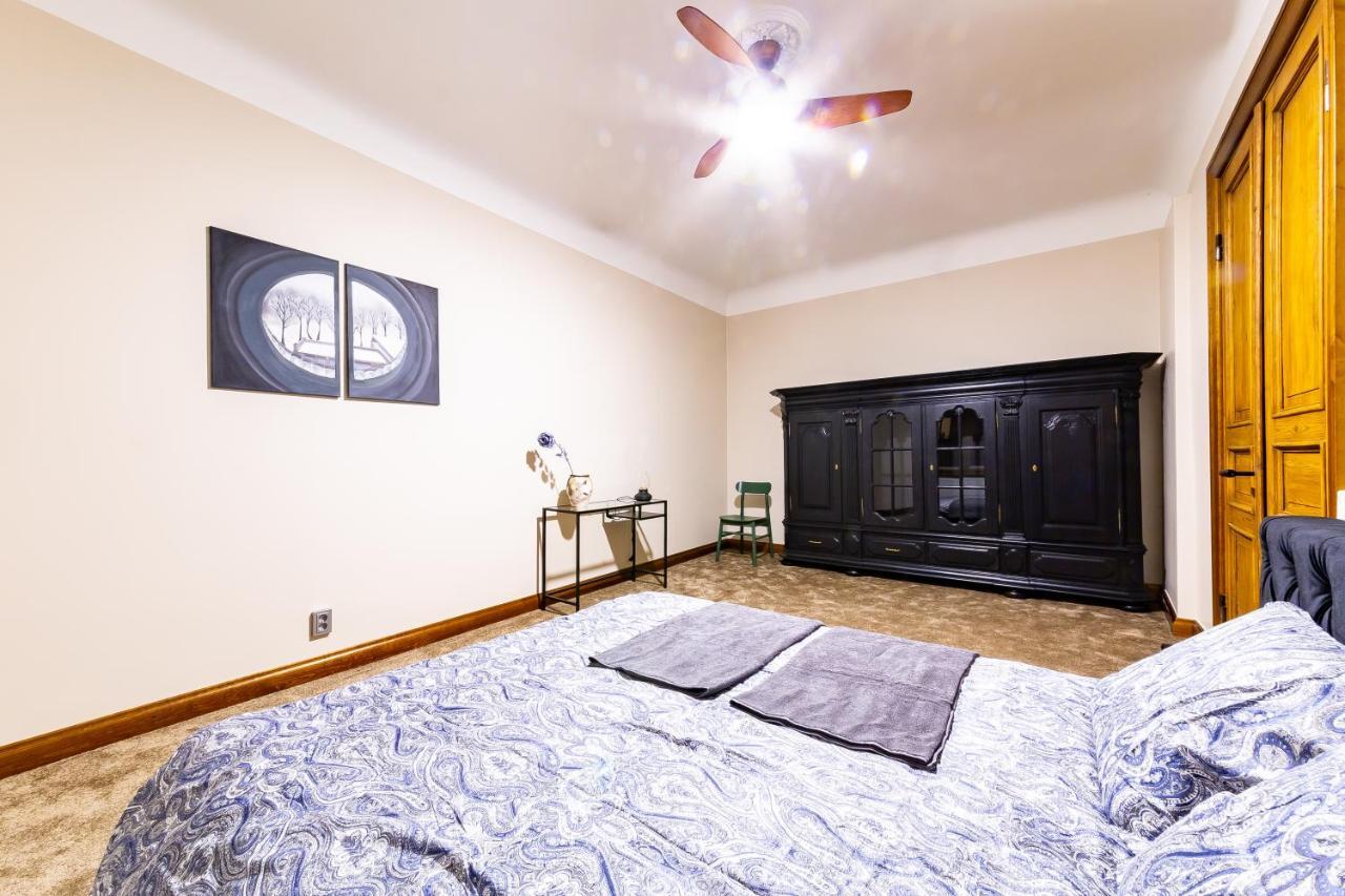 Apartamento Gourmet Storie'S Ap 68Sqm Renovated Free Parking Riga Exterior foto